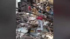 Delhi: मलकागंज इलाके में गिरी इमारत, कई लोगों के दबे होने की आशंका, 2 लोग निकाले गए