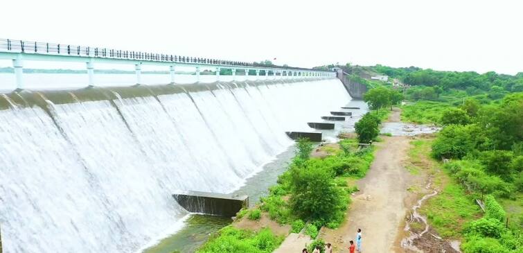 Following the heavy rains, people on the banks of Aji-3 dam in Rajkot were alerted ભારે વરસાદને પગલે રાજકોટના આજી-3 ડેમના કાંઠા વિસ્તારના લોકોને એલર્ટ કરાયા