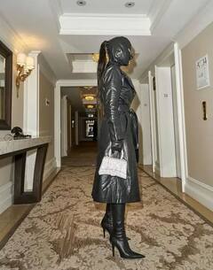 ਸਿਰ ਤੋਂ ਲੈ ਕੇ ਪੈਰਾਂ ਤੱਕ, ਲੈਦਰ ਨਾਲ ਖੁਦ ਨੂੰ ਢੱਕ ਕੇ ਨਿਕਲੀ Kim Kardashian, ਤਸਵੀਰਾਂ ਨੇ ਕੀਤਾ ਹੈਰਾਨ-ਪਰੇਸ਼ਾਨ