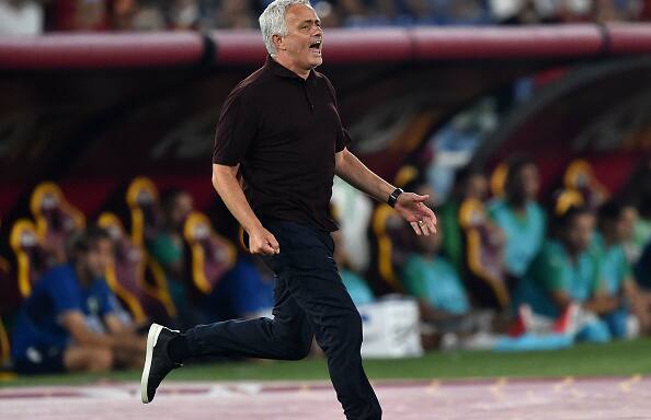 Jose Mourinho Sprinted Like A '14-Year-Old' After AS Roma Equalised In His 'Special' 1000th Game - Watch Video Jose Mourinho Sprinted Like A 14-Year-Old After AS Roma Equalised In His 'Special' 1000th Game Jose Mourinho Sprinted Like A '14-Year-Old' After AS Roma Equalised In His 'Special' 1000th Game - Watch Video