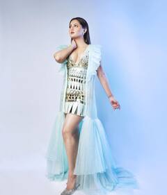 Photoshoot: Rashami Desai ने बरपाया हुस्न का कहर, देखने वाले ज़रा दिल थाम के देखें ये तस्वीरें