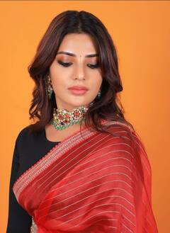 Actress Aathmika Latest Pics : வா நிலா நிலா நீதானே எந்தன் வெண்ணிலா - ஆத்மிகா க்ளிக்ஸ்