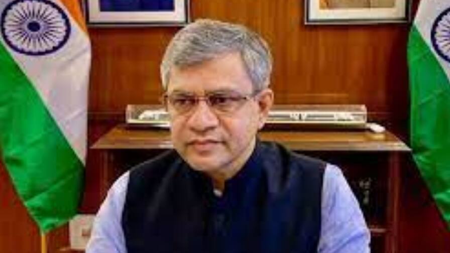 Jammu Kashmir News: रेल मंत्री अश्विनी वैष्णव बोले- कश्मीर घाटी को 2023 तक रेल मार्ग से पूरे देश के साथ जोड़ा जाएगा Railway Minister Ashwini Vaishnav claims Kashmir Valley will be connected with the whole country by rail route by year 2023 ann Jammu Kashmir News: रेल मंत्री अश्विनी वैष्णव बोले- कश्मीर घाटी को 2023 तक रेल मार्ग से पूरे देश के साथ जोड़ा जाएगा