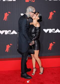 MTV VMAs 2021: Kourtney Kardashian-Travis Barker Share STEAMY Kiss On The Red Carpet In Their Colour-Cordinated Outfits- See Pics