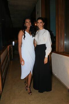 PV Sindhu | நட்சத்திர தம்பதியர்கள் கொடுத்த விருந்து! - வைரலாகும் புகைப்படங்கள்!