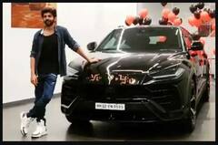 ਬੀ-ਟਾਊਨ ਦੇ ਇਨ੍ਹਾਂ ਸਟਾਰਸ ਨੇ ਸਾਲ 2021 'ਚ ਖਰੀਦੀਆਂ ਸੁਪਰ ਲਗਜ਼ਰੀ ਕਾਰਾਂ, ਕੀਮਤ ਜਾਣ ਕੇ ਹੋ ਜਾਵੋਗੇ ਹੈਰਾਨ