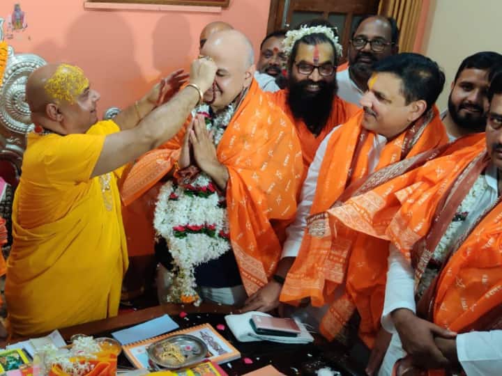 Manish Sisodia and Sanjay Singh begins Aap campaigns with prayers at Ram Temple UP Politics: राम जन्मभूमि पर प्रार्थना के साथ मनीष सिसोदिया और संजय सिंह ने की ‘आप’ के चुनाव अभियान की शुरुआत