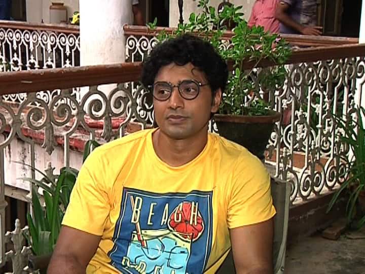 শ্যুটিং-এর অবসরেই কফি ব্রেক-এ দেব।