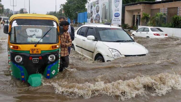 heavy rain falls in Gujarat, these district may be heavy rain falls in four days ગુજરાતમાં 4 દિવસ સુધી અતિ ભારે વરસાદની આગાહી, જાણો ક્યા જિલ્લામાં જળબંબાકારનો છે ખતરો ?