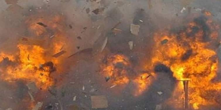 Baruipur south 24 paragana Furnish blast in factory, 4 workers burnt in horrific accident Baruipur: বারুইপুরের কারখানায় বিকট শব্দে ফার্নিশ ব্লাস্ট, ভয়াবহ দুর্ঘটনায় ঝলসে ৪ শ্রমিকের দেহ
