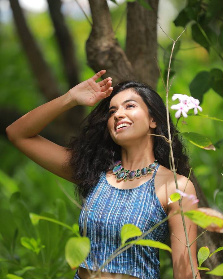 மழையூரின் சாரலிலே...