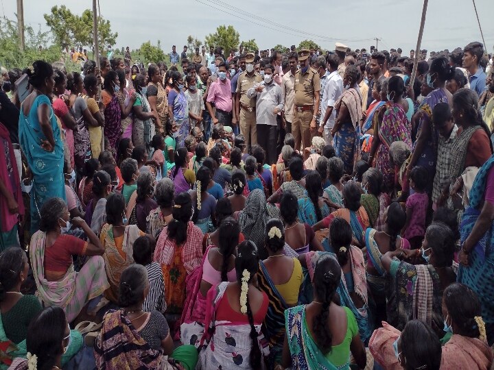 கடலூர் அருகே குப்பை கிடங்கு அமைக்க எதிர்ப்பு- பேச்சுவார்த்தைக்கு வந்த அதிகாரிகள் முற்றுகை...!