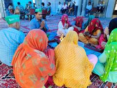 Noida News: मुआवजा बढ़ाने की मांग पर 81 गांव के किसान धरने पर, बन रहे टकराव के हालात