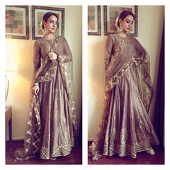 Neha Sharma ने अपने Indian Look से हर बार मारी बाज़ी, क्या आपने देखी है ऐसी खूबसूरती?