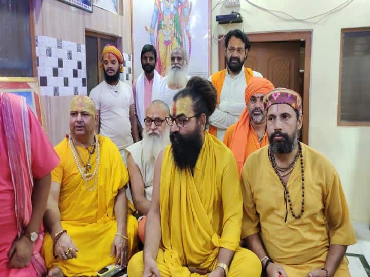 Ayodhya Saints opposes Ramlila in Ayodhya and raises question on Bollywood stars ann Ramlila Controversy: फिल्मी सितारों वाली रामलीला के विरोध में उतरे अयोध्या के संत, भाषा और संवाद पर उठाये सवाल