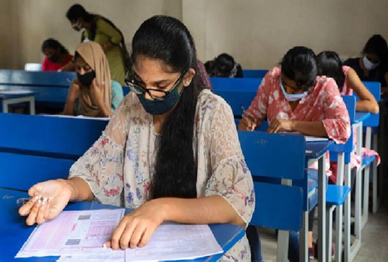 CBSE Board Exam 2022 Pattern CBSE Class 10 12 Term 1 Exam Objective and Term 2 Exam Subjective cbse.gov.in RTS CBSE Term 1 Board Exams 2022: 5 Things You Need To Know About Class 10, 12 Term 1 Examination