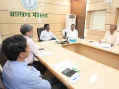 Jharkhand News: कोरोना संक्रमण के मद्देनजर झारखंड के सीएम हेमंत सोरेन ने की बैठक, बाबा धाम मंदिर को लेकर हुआ ये फैसला