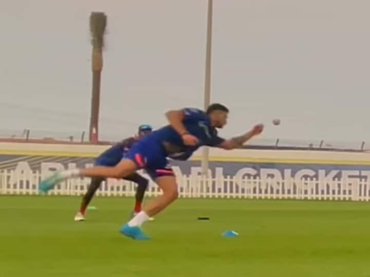 IPL 2021 Phase 2 Mumbai Indians Videos Yudhveer Singh Charak catch viral Video Mumbai Indians Instagram Watch | Mumbai Indians' Yudhvir Singh Charak's Phenomenal Diving Catch