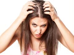 Hair Care Tips : केसांमधील कोंड्याची समस्या दूर करायची आहे? करा 'हा' रामबाण उपाय