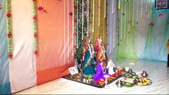 Parbhani : महालक्ष्मीसमोर धान्याची आरास, विविध फळं आणि खेळण्यांची सजावट ABP Majha