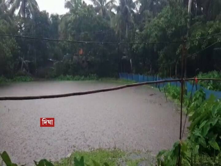প্রবল বৃষ্টিতে দিঘার সমুদ্রে জলোচ্ছ্বাস। পর্যটকের সমুদ্রে নামায় নিষেধাজ্ঞা জারি করেছে প্রশাসন। মত্স্যজীবীদেরও সমুদ্রে যেতে নিষেধ করা হয়েছে।