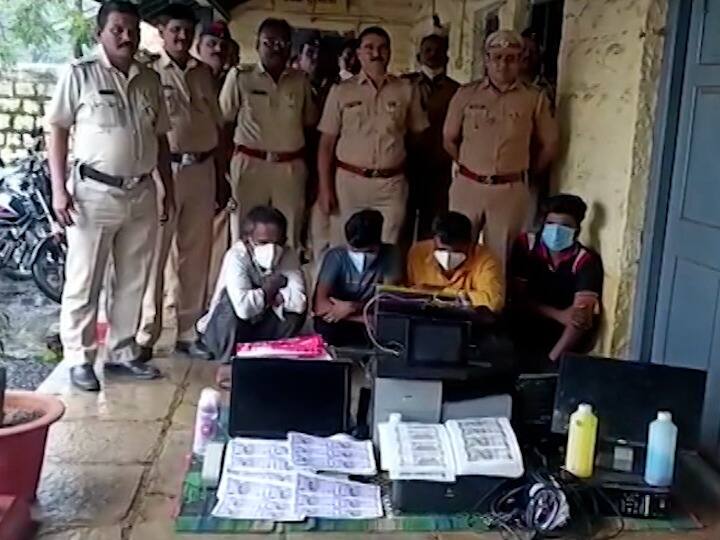 Fake note printing gang busted; Seven arrested from Nashik Crime News : नाशकात बनावट नोटा छापणाऱ्या टोळीचा पर्दाफाश; भाजीवालीच्या सतर्कतेमुळे सात जणांना अटक