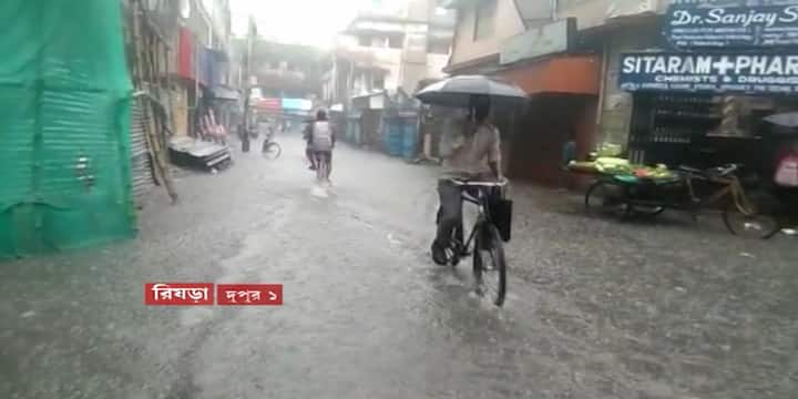 সপ্তাহের শেষে বঙ্গোপসাগরে ঘূর্ণাবর্তের জেরে বাংলা ও ওড়িশার উপকূল এলাকায় ভারী বৃষ্টির সম্ভাবনা।