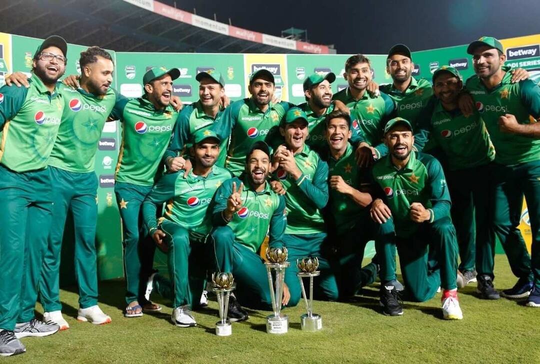 Pakistan cricket board increased players salary પાકિસ્તાની ખેલાડીની સેલેરીમાં 250%નો વધારો, દેશમાં ભીષણ આર્થિક તંગીની વચ્ચે પણ PCBએ કરી જાહેરાત