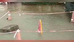 New Town: মহিলা আটকে গেলেন ম্যানহোলে, সাপুরজি-কাণ্ডে কী অভিযোগ স্থানীয়দের | Bangla News