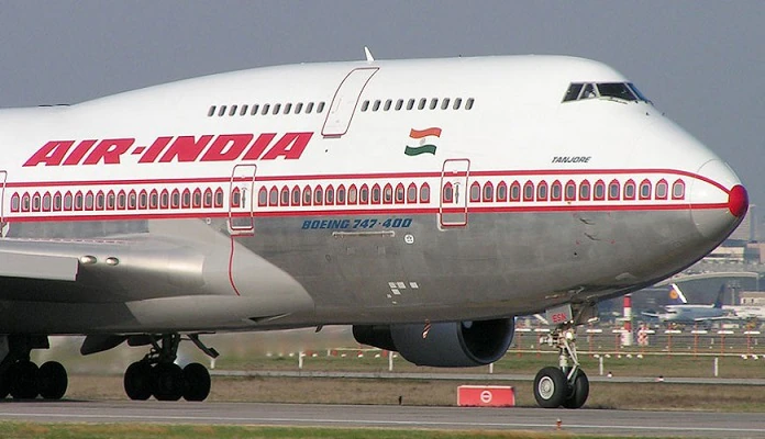 Air India Disinvestment: Tata Group, SpiceJet Likely To Make Financial Bids Air India Disinvestment: Tata Group, SpiceJet Likely To Make Financial Bids