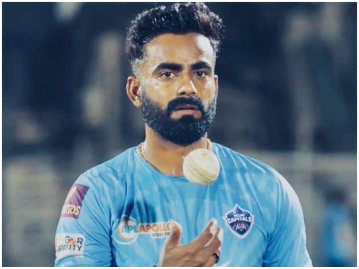IPL 2021: former RCB fast bowler Kulwant Khejroliya joined Delhi Capitals, replaced Siddharth Manimaran IPL 2021: Delhi Capitals में शामिल हुआ RCB का यह पूर्व तेज़ गेंदबाज़, इस खिलाड़ी को किया रिप्लेस