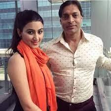 Cricketer Wife: शोएब अख्तर ने खुद से आधी उम्र की लड़की से इतने रकम की मेहर पर रचाया था निकाह, देखिए बेगम रूबाब खान के साथ खास तस्वीरें