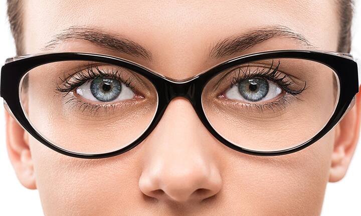 HOW TO IMPROVE EYESIGHT NATURALLY (& SAFELY) Eyesight: గంటల తరబడి కంప్యూటర్ల ముందు కూర్చుంటున్నారా? కళ్లు దెబ్బ తింటాయని భయపడుతున్నారా? అయితే మీ కోసమే ఈ చిట్కాలు