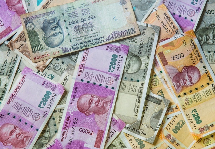 Foreign portfolio investors pulled out rupees 35506 crore from Indian markets in February 2022 विदेशी निवेशकों ने फरवरी महीने में की जमकर बिकवाली, बाजार से निकाले 35,506 करोड़