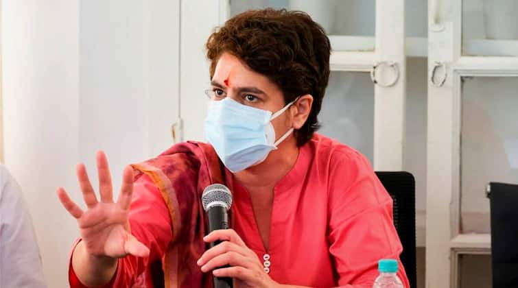 Priyanka Gandhi in UP: मिशन 2022 के लिए प्रियंका गांधी लखनऊ पहुंचीं, चुनावी रैली और यात्राओं के लिए तैयार होगा प्लान