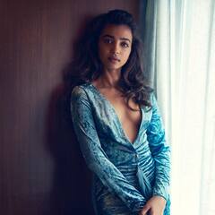 Radhika Apte ने अपनी अदाओं से हर बार चलाया जादू, खूबसूरती ऐसी कि देखते ही हो जाएंगे बेकाबू