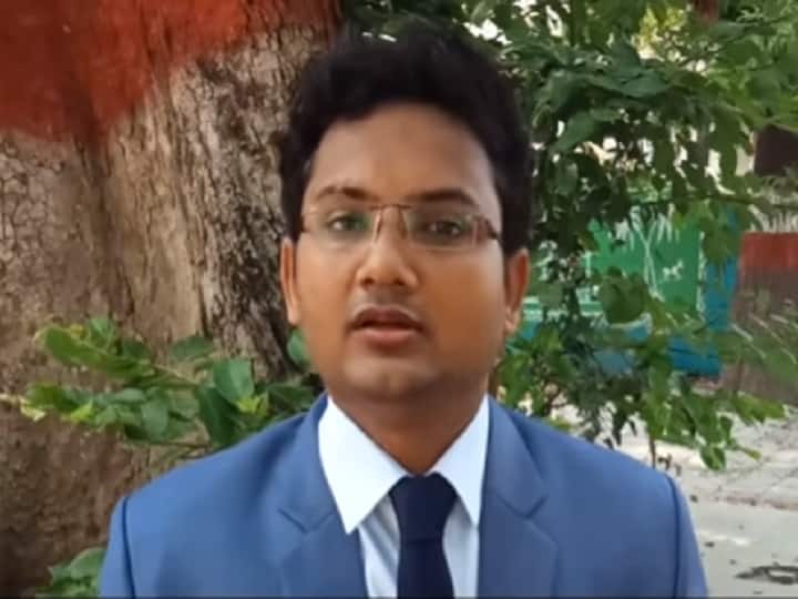 UPPCS Success Story: कमजोर बैकग्राउंड के बावजूद कड़ी मेहनत कर Rajesh Verma बने एसडीएम, जानें सफलता के टिप्स