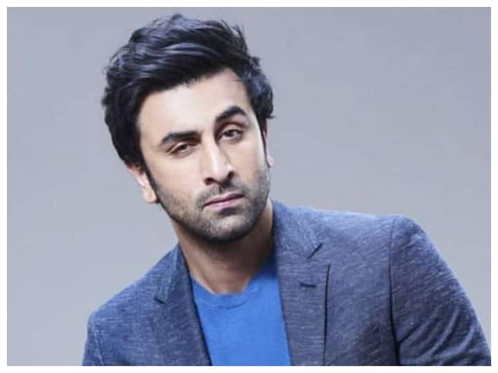 actor Ranbir kapoor new photoshoot make you think see his picture Ranbir Kapoor की नई तस्वीर ने लोगों को किया सोचने पर मजबूर, आप भी देखें हैंडसम की बेहतरीन Pic