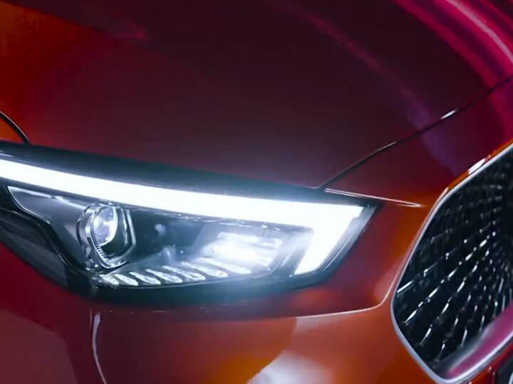 सॉफ्ट-टच आणि प्रीमियम मटेरियलसह इंटिरिअर सुबक कलाकुसरीने तयार केले गेले आहे. हे दोन इंजिन पर्यायांमध्ये येणार आहेत - ब्रिट डायनॅमिक 220 टर्बो पेट्रोल इंजिन ज्यात 6-स्पीड एटी आहे जे तब्बल 220 एनएम टॉर्क आणि 140 पीएस पॉवर देते आणि दुसरे - मॅन्युअल ट्रान्समिशनसह व्हीटीआय टेक पेट्रोल इंजिन आणि 8-स्पीड सीव्हीटी, 144 एनएम टॉर्क आणि 110 पीएस पॉवर देते.