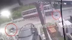 Unnao: एक्सीडेंट का LIVE वीडियो, अनियंत्रित बस ने बाइक सवार को रौंदा। Hindi News