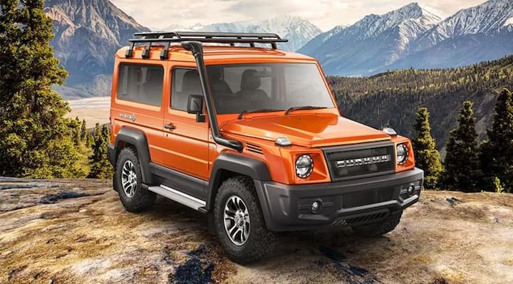 ਇਸ ਦੇ ਕੈਬਿਨ ਦੀ ਗੱਲ ਕਰੀਏ ਤਾਂ ਇਸ 'ਚ ਨਵੇਂ ਟੱਚਸਕ੍ਰੀਨ ਇੰਫੋਟੇਨਮੈਂਟ ਸਿਸਟਮ, ਬਲੈਕ ਡੈਸ਼ਬੋਰਡ, ਸਰਕੂਲਰ ਏਸੀ ਵੈਂਟਸ, ਫਰੰਟ ਪਾਵਰ ਵਿੰਡੋਜ਼ ਅਤੇ ਤਿੰਨ ਸਪੋਕ ਸਟੀਅਰਿੰਗ ਵ੍ਹੀਲ ਵਰਗੇ ਫੀਚਰਸ ਵੀ ਦੇਖੇ ਜਾ ਸਕਦੇ ਹਨ। ਇਨ੍ਹਾਂ ਬਦਲਾਵਾਂ ਦੇ ਨਾਲ ਇਹ ਗੱਡੀ ਬਹੁਤ ਦਮਦਾਰ ਵਿਖਾਈ ਦੇਵੇਗਾ।