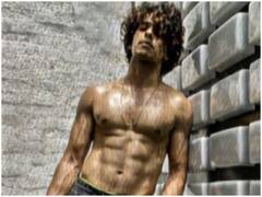 जिम में पसीना बहाते दिखे Ishaan Khatter, कैलिस्थेनिक्स वर्कआउट के लिए कर रहे प्रेरित
