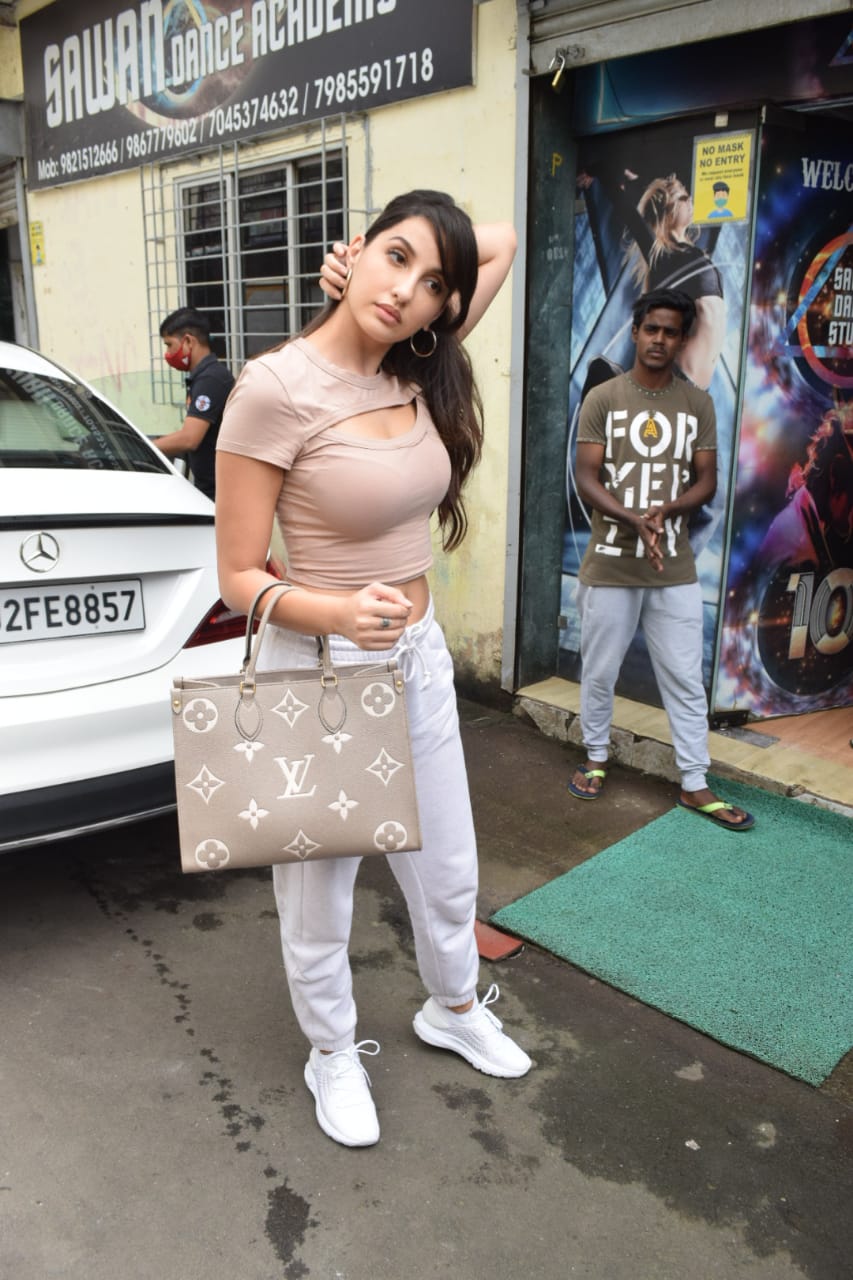 Nora fatehi louis vuitton tote bag cost a fortune can you guess