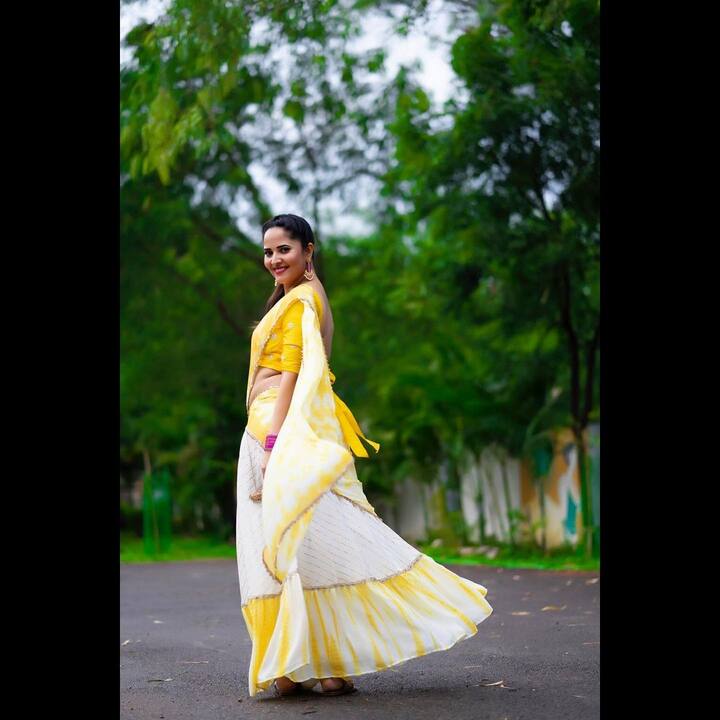 (Courtesy: Instagram) ఆమె గ్లామర్ షోకి నెటిజన్లు ఫిదా అవుతున్నారు.