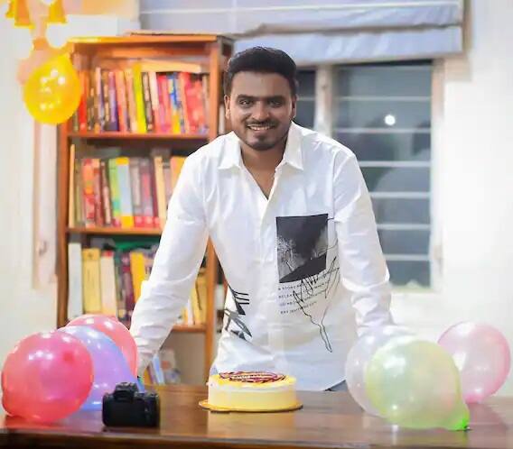 दिल्लीच्या अमित भदानाचे 22 लाखांहून अधिक सब्सक्रायबर्स आहेत. त्याचे फेसबुक आणि इंस्टाग्रामवर लाखो फॉलोअर्स आहेत. त्यांची एकूण संपत्ती सुमारे 46 कोटी आहे.