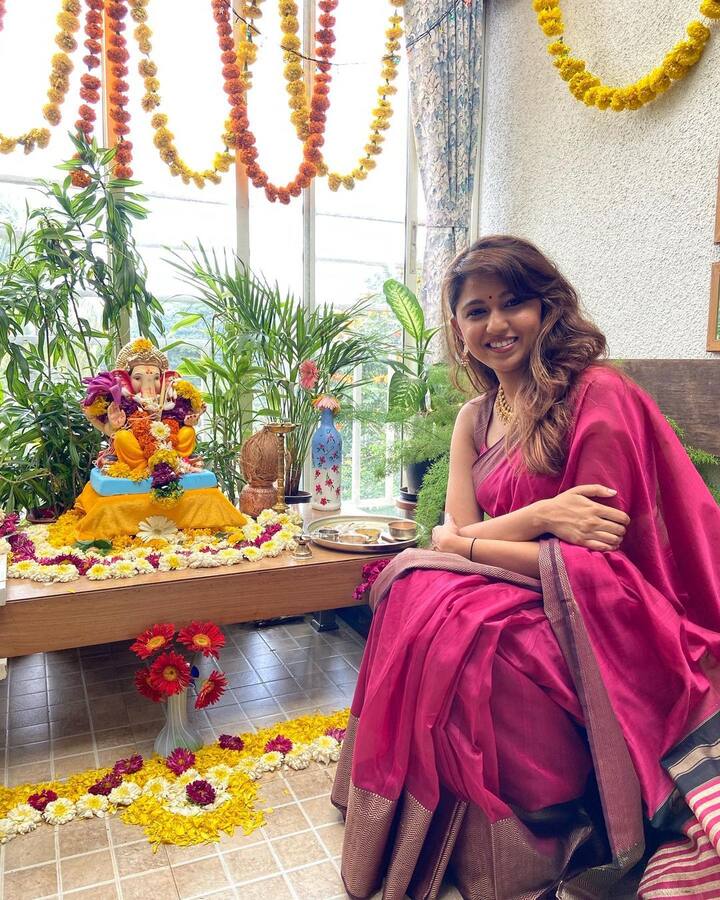 अभिनयाबरोबरच गौतमी एक चांगली गायिका देखील आहे. ती नेहमी तिचे गाण्याचे व्हिडिओ इन्स्टाग्रामवर पोस्ट करत असते.(Photo:@gautamideshpandeofficial/IG)