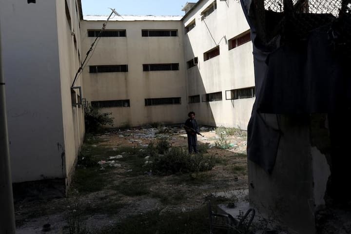 முன்னாள் அதிபர் அஷ்ரப் கனியின் அரசை வீழ்த்தி, ஆப்கானிஸ்தானைக் கைப்பற்றினர் தலிபான்கள்