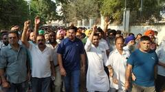 ਕਾਂਗਰਸੀ ਵਿਧਾਇਕ ਨੇ ਚੌਂਕ 'ਚ ਖੜਕੇ SSP ਨੂੰ ਲਲਕਾਰਿਆ, ਦਿੱਤੀ ਚੇਤਾਵਨੀ