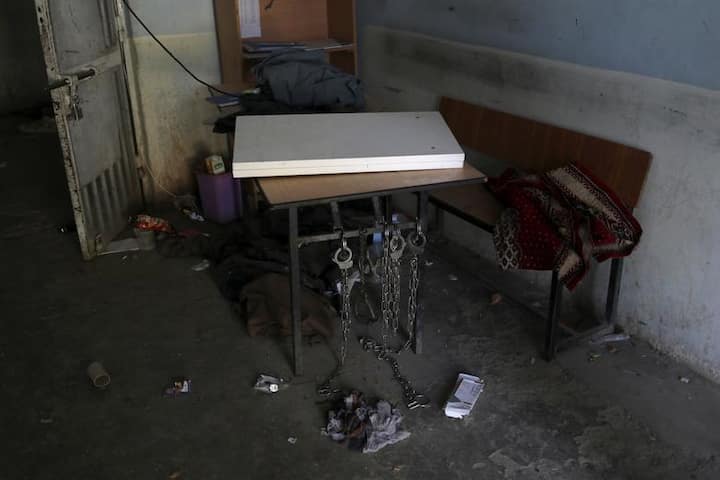 முன்னாள் அதிபர்கள் ஆட்சியில் கைது செய்யப்பட்டு தலிபான்கள் சிறையில் அடைக்கப்பட்டிருந்தனர்