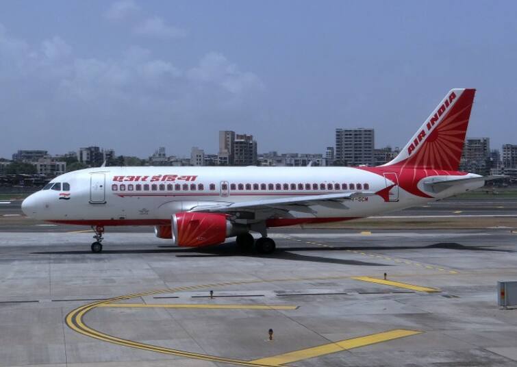 Air India News: एअर इंडिया को मिलेगी नई मंजिल, टाटा ग्रुप और स्पाइसजेट ने लगाई आखिरी बोली